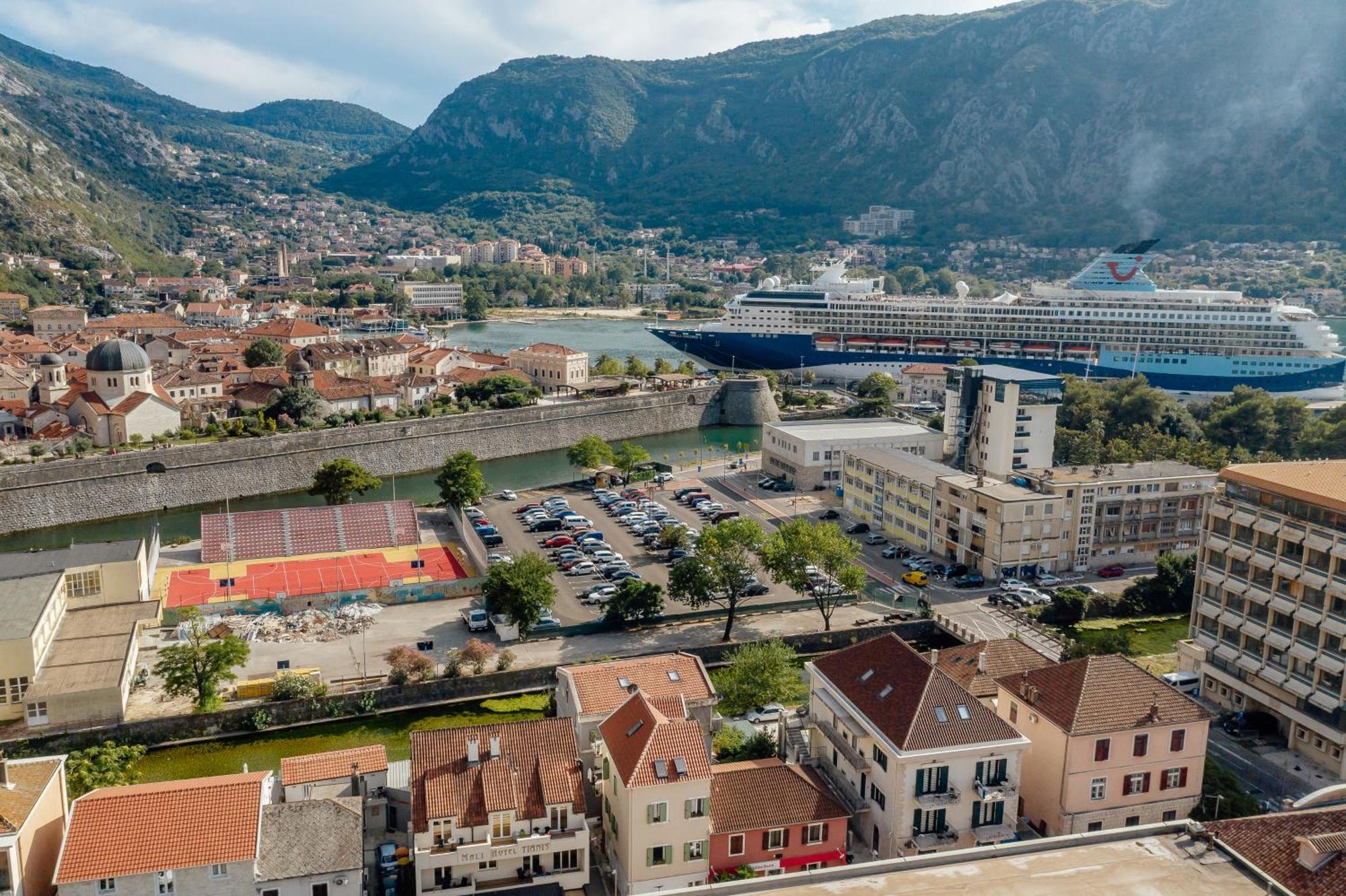 Kotor Central Point Exteriér fotografie