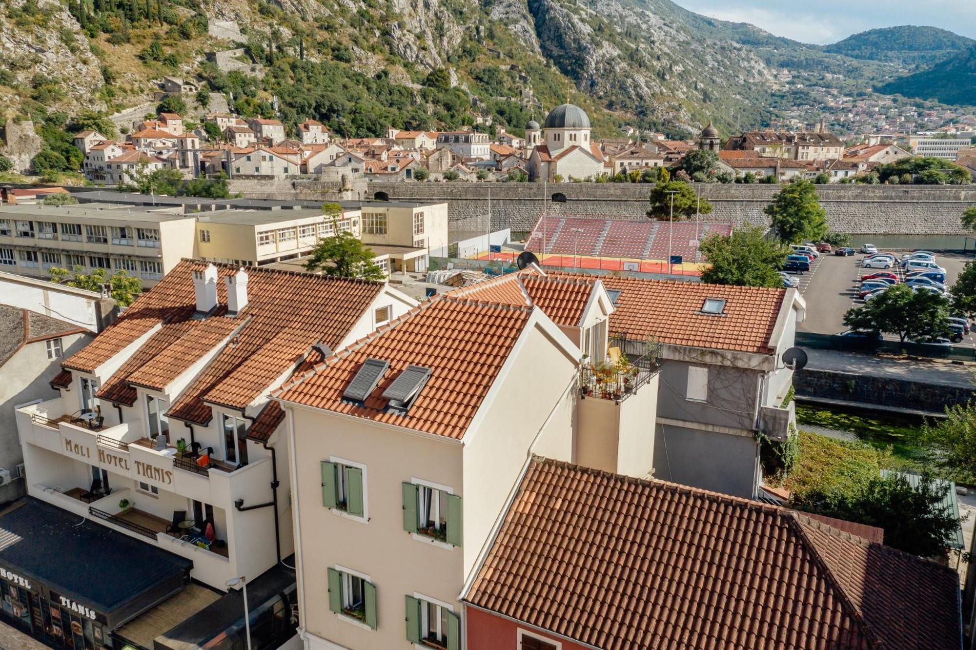 Kotor Central Point Exteriér fotografie